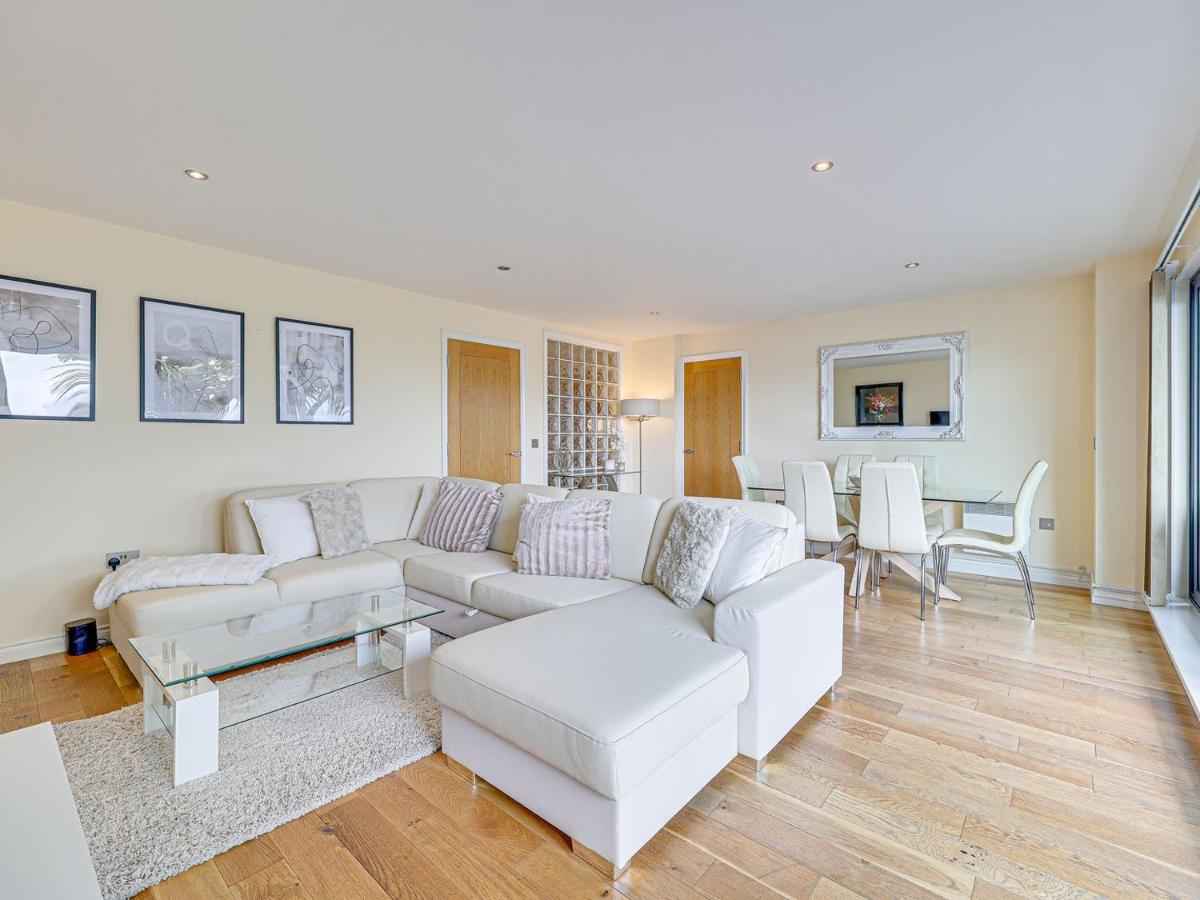 Grand Parade - Housity