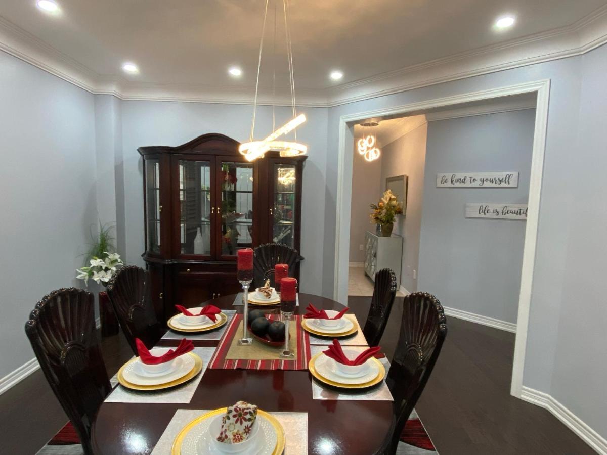 Large 4 Bedroom House in Newcastle - Housity