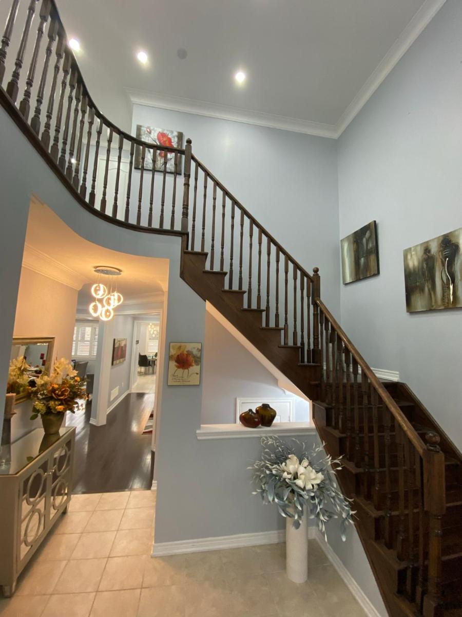Large 4 Bedroom House in Newcastle - Housity
