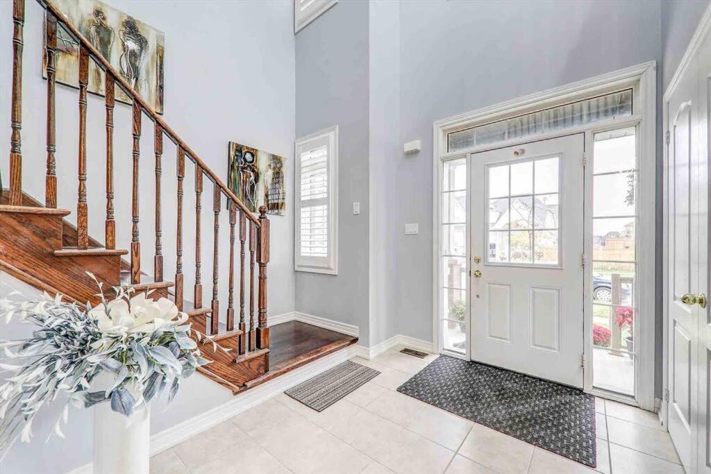 Large 4 Bedroom House in Newcastle - Housity
