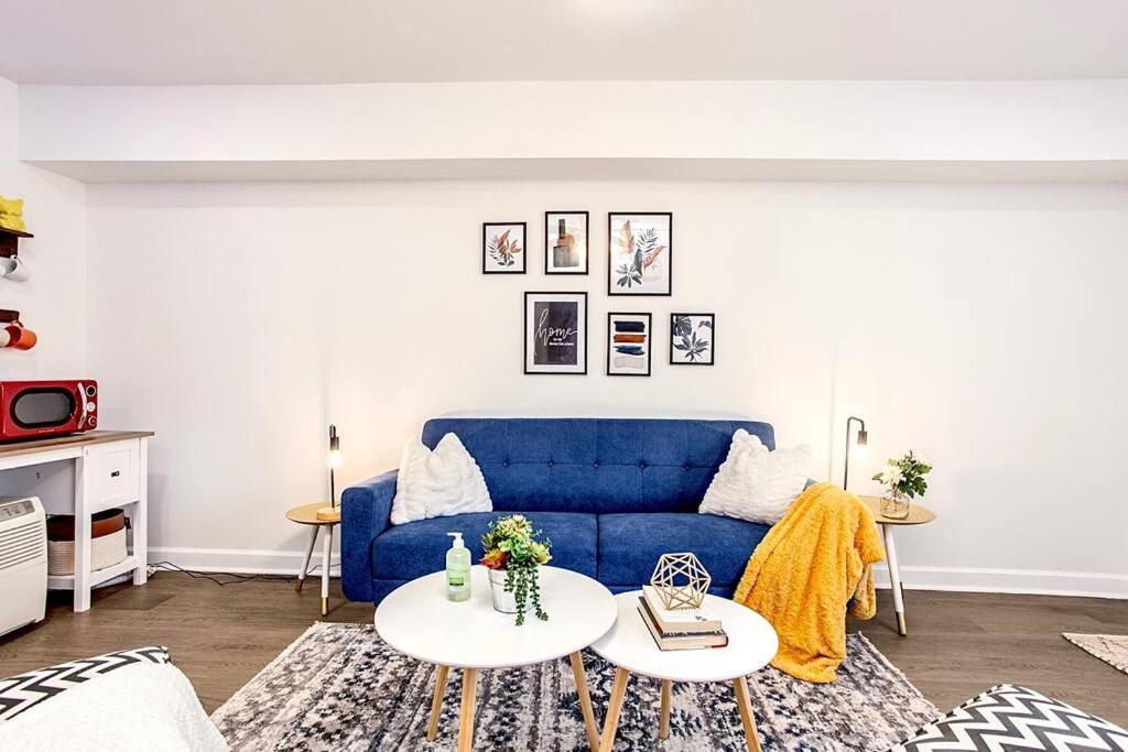 Retro Mid-Century Guest Suite w/ Private Driveway! - Housity