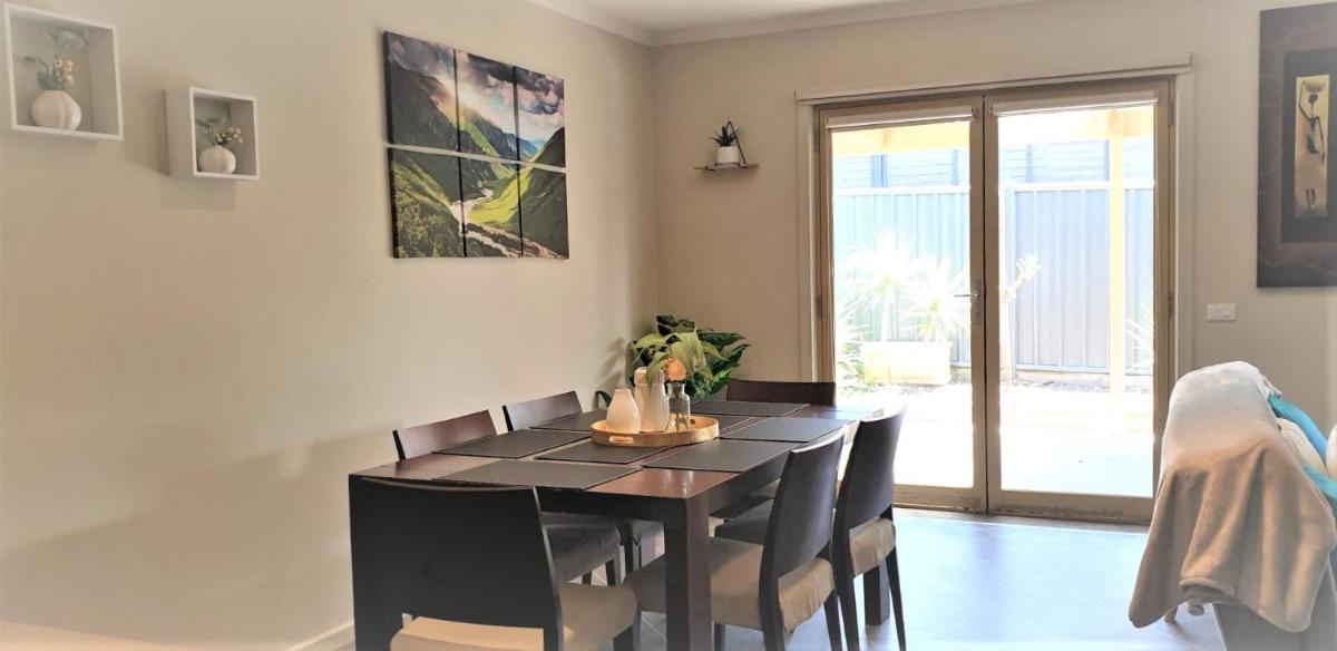 Central Villa/Two King beds/Disabled/Family/Pets - Housity