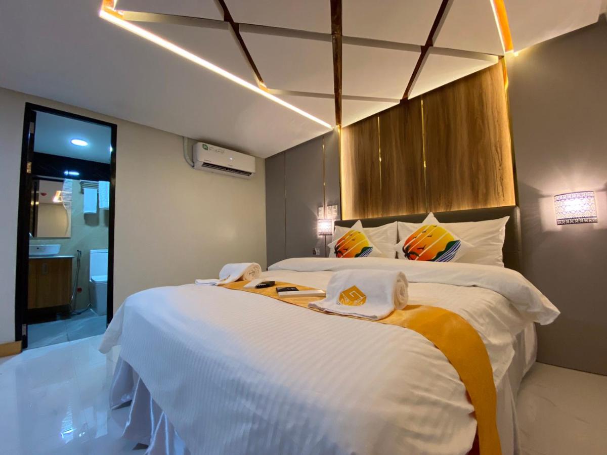 NGN Gran Hotel - Housity