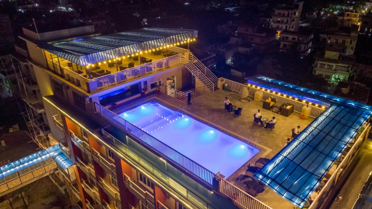 Mourya Hotel - Housity