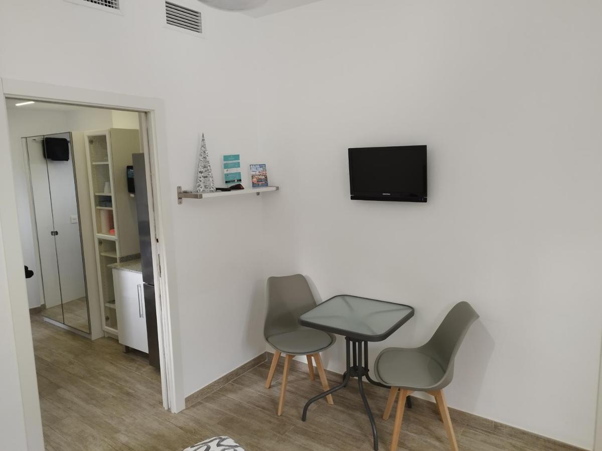 Altozano Room II, Estudió centro de Málaga Gayfriendly, Wi-Fi gratis - Housity