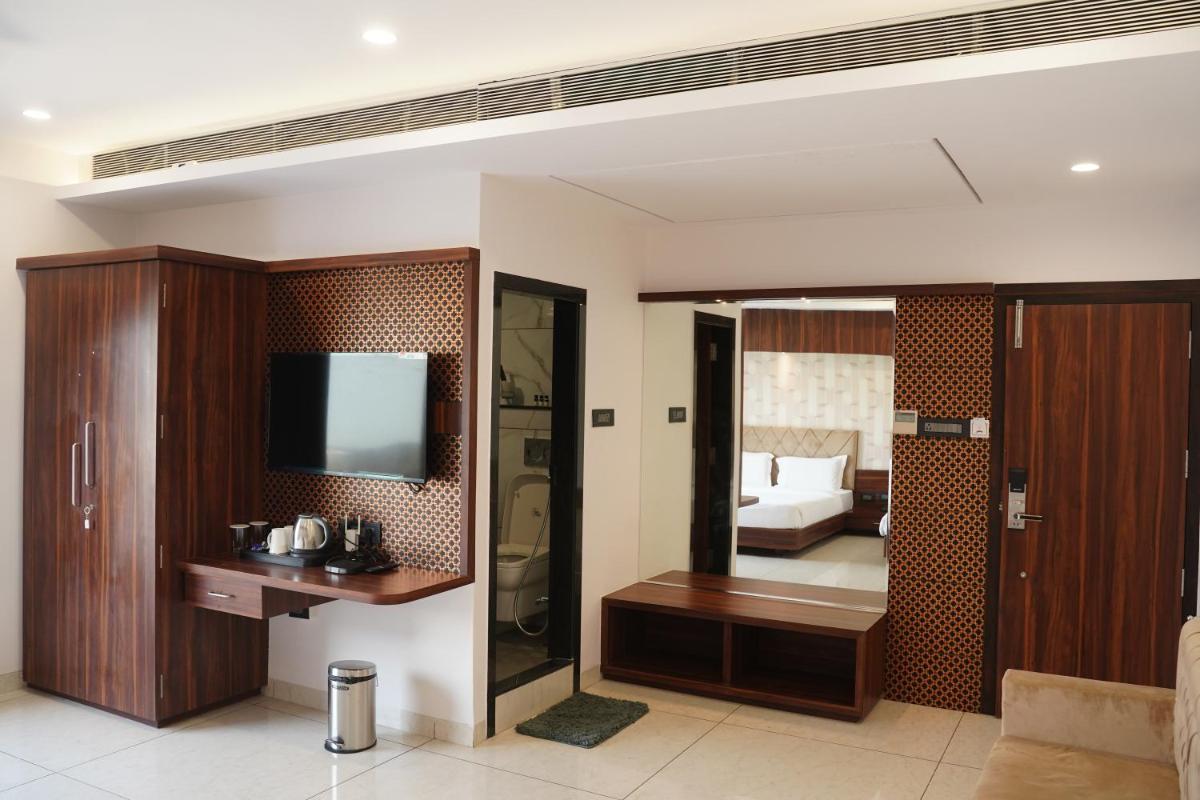 Hotel Royal Imperia - Housity