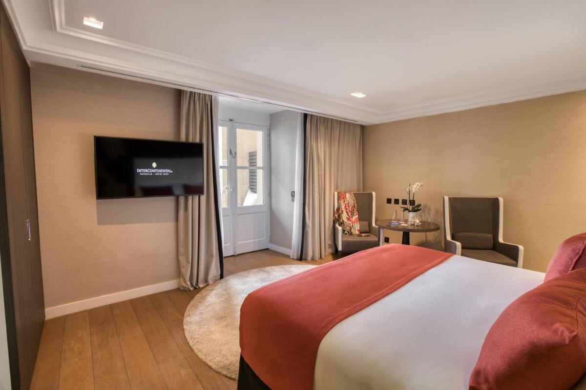 Télévision ou salle de divertissement dans l'établissement InterContinental Marseille - Hotel Dieu by IHG