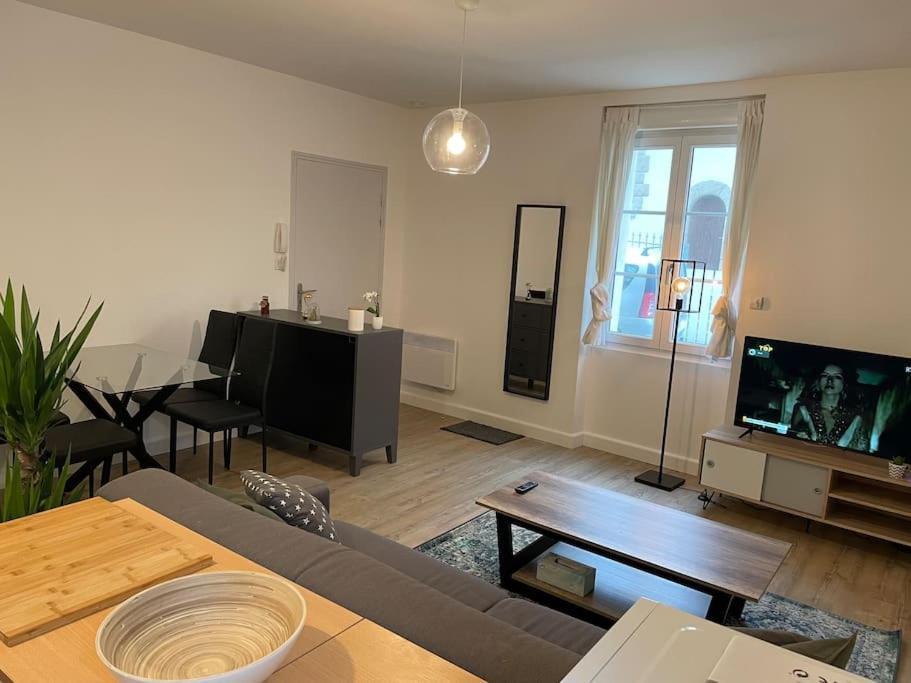 Magnifique studio hyper centre à 300m de la mer. - Housity