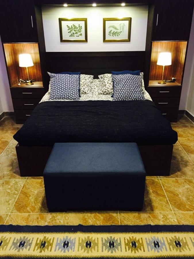 Royal Luxury Apartments & Studios - Housity