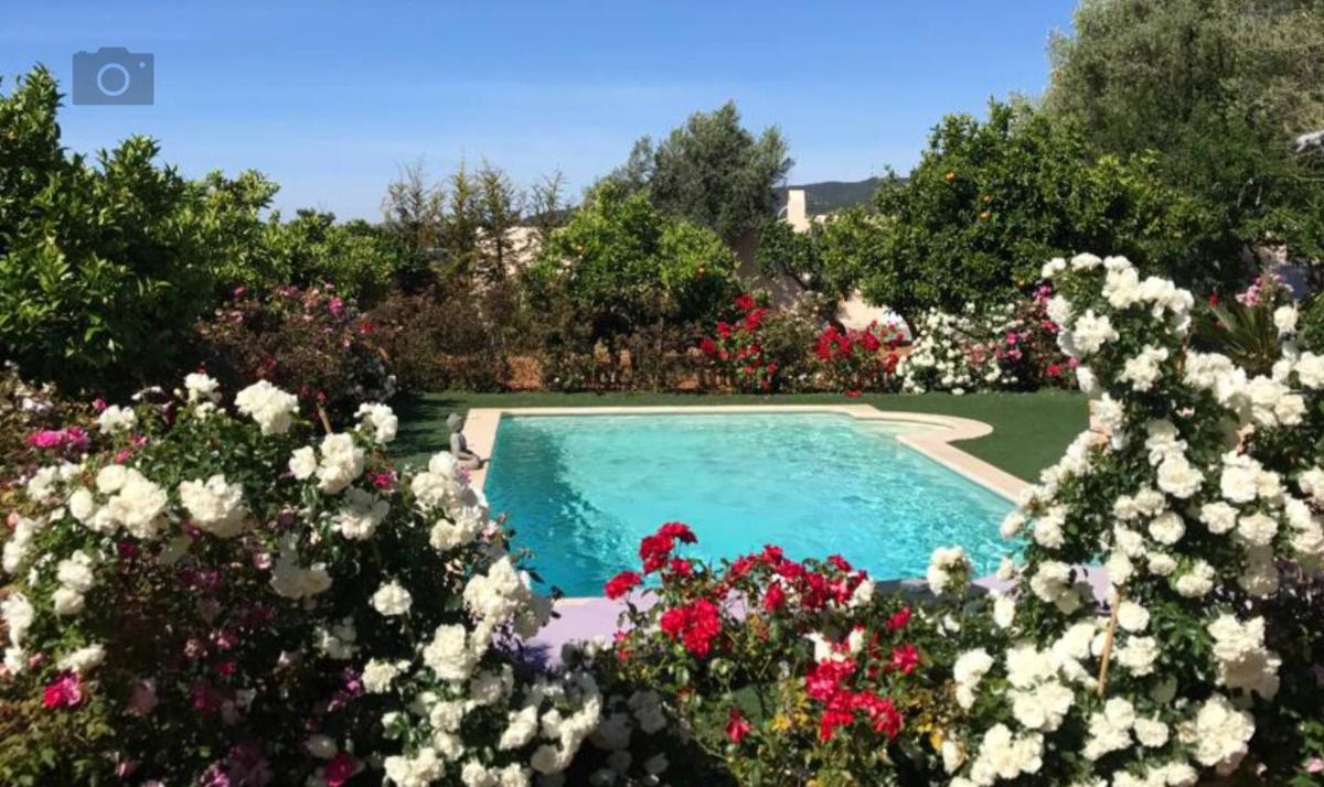 Suitetrails - Ibiza, Rustic Country House With Swimming Pool