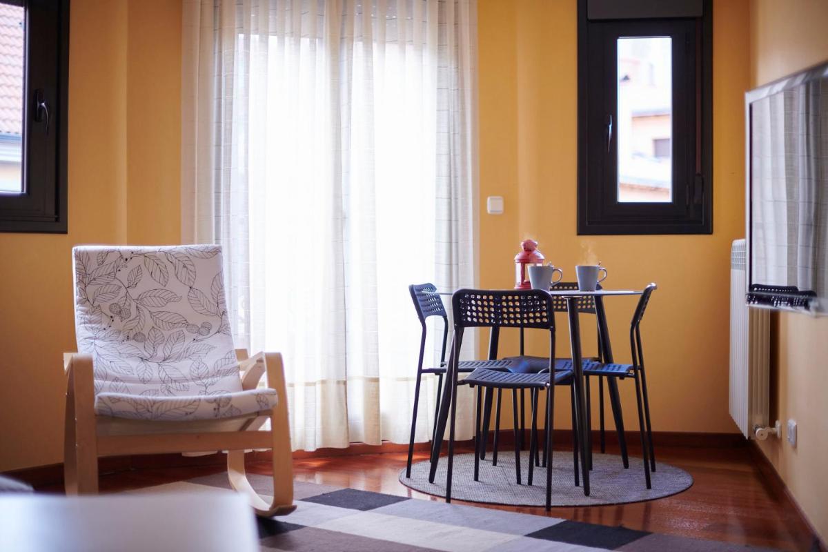 Apartamento La Calma, plaza de La Inmaculada, en el centro de León - Housity