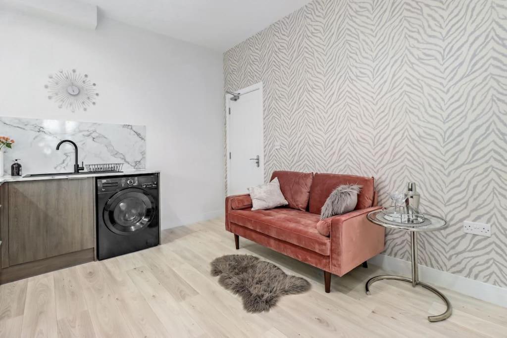 Bourne Street Apartments No 3- 1st floor studio apartment near the beach - Housity