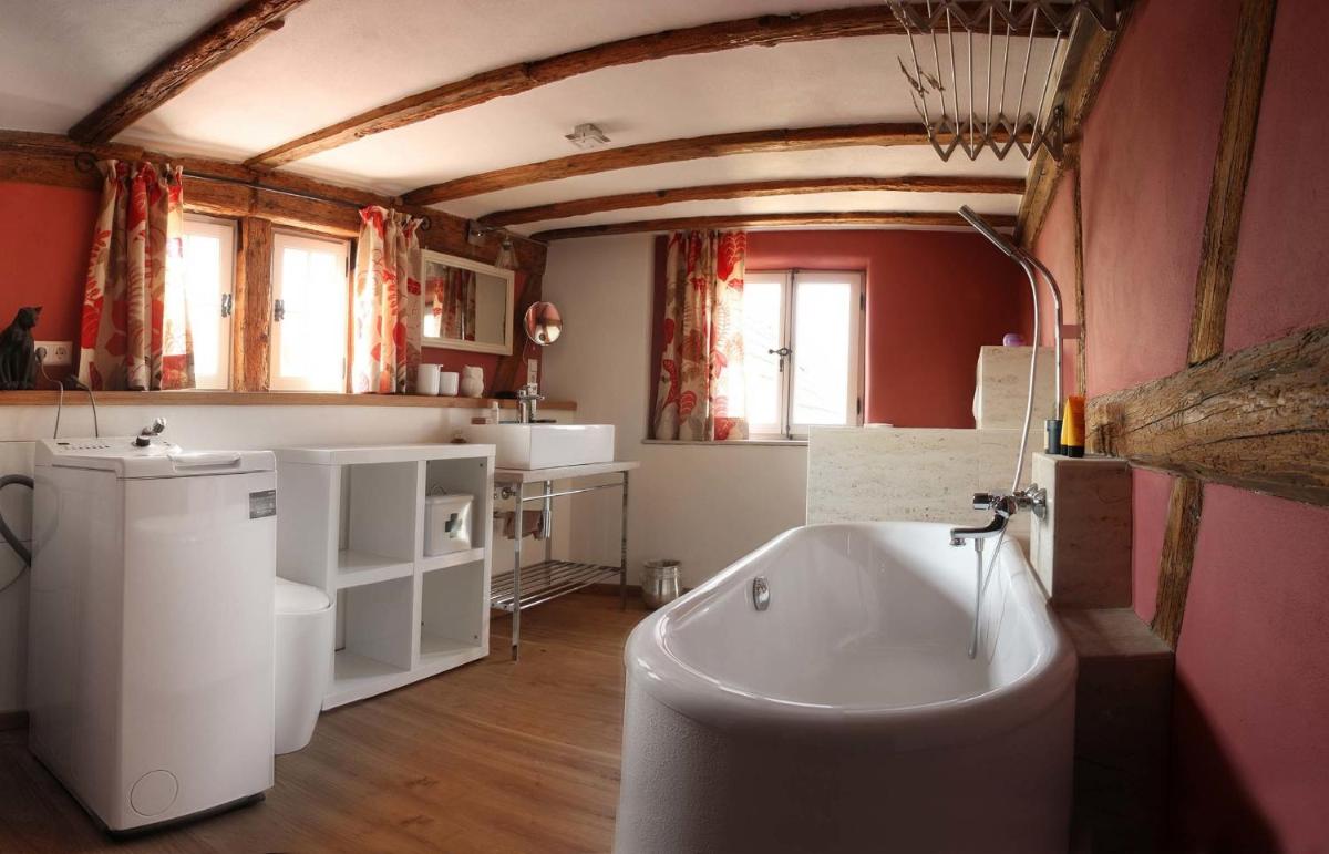 Haus Yenife - Housity