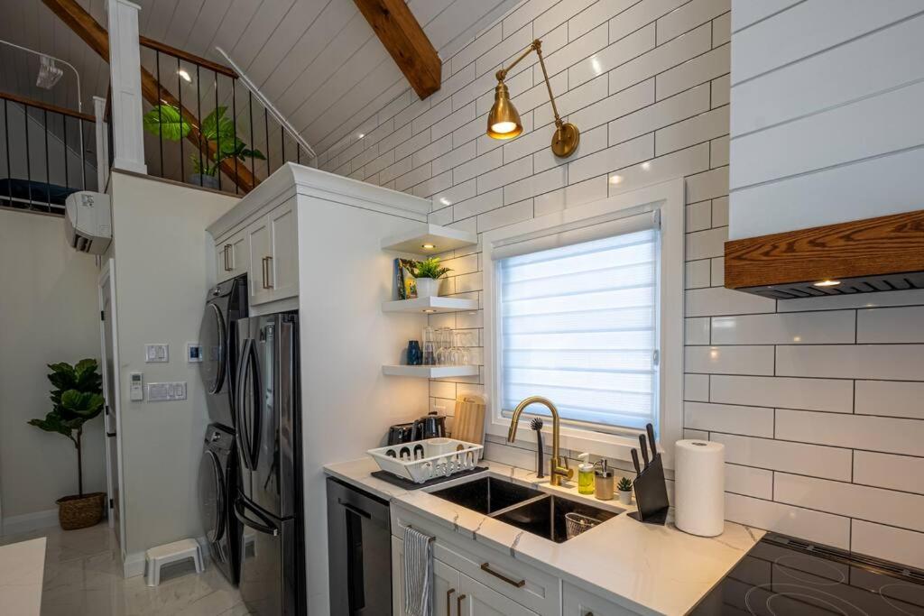 Kingsdale Designer Tiny House with Tesla Charger - Housity