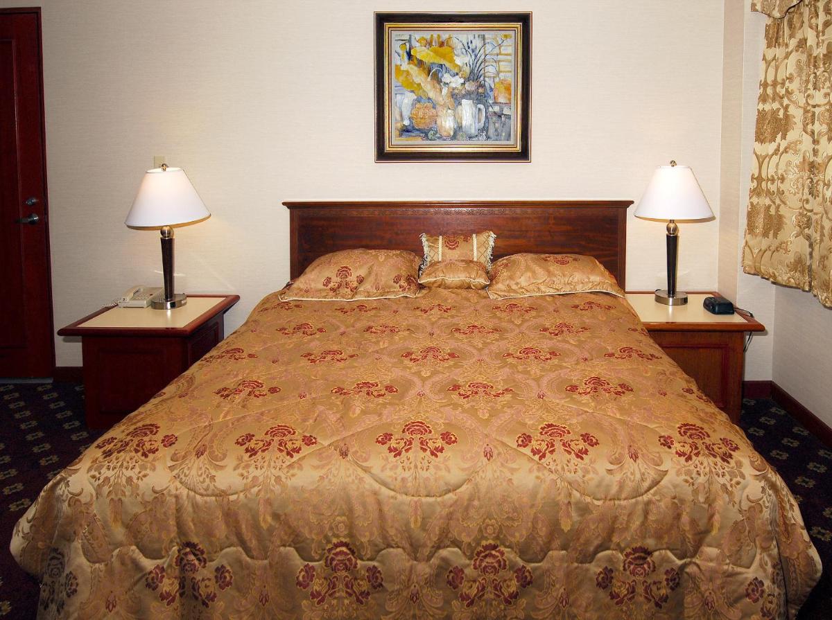 Metro Plaza Hotel - Housity