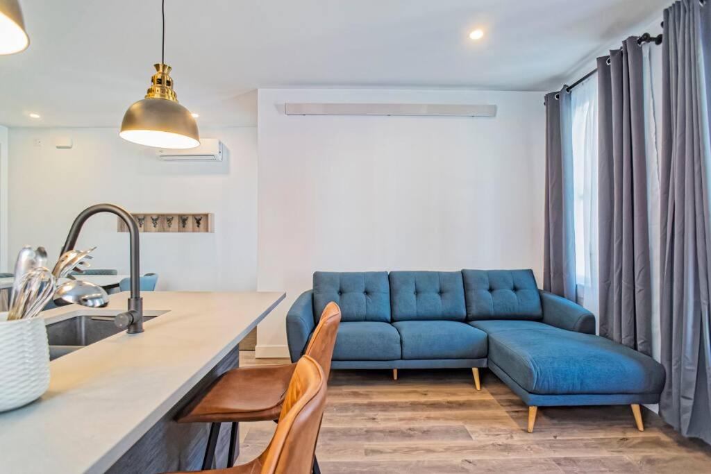 201 Condo au rez de chaussée , au coeur de Bromont - Housity