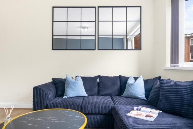 Stylish 2-bed Apartment With Free Parking Near QE UoB and BULLRING - Housity