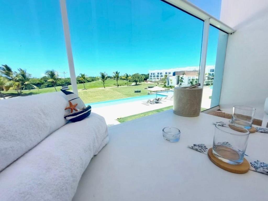 Breathtaking View Condo w/ Pool in Hard Rock Golf - Housity