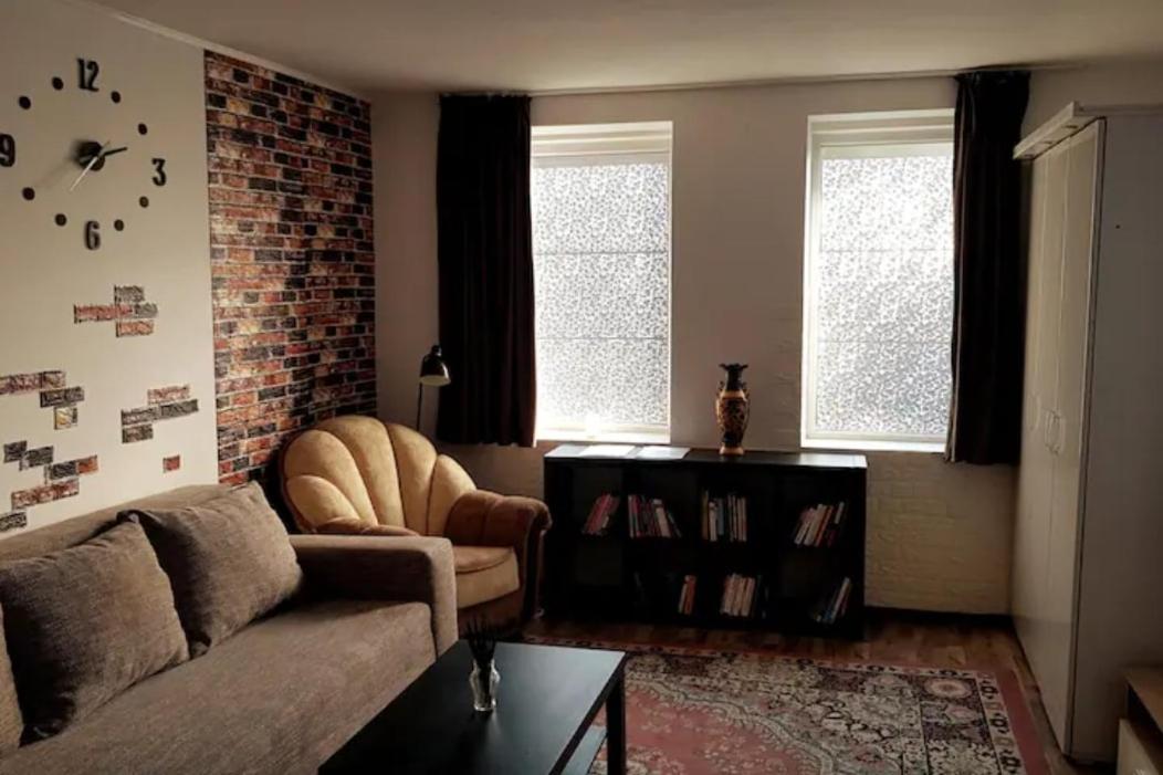 Come HOME - A tiny house in the center of Bucharest - Housity