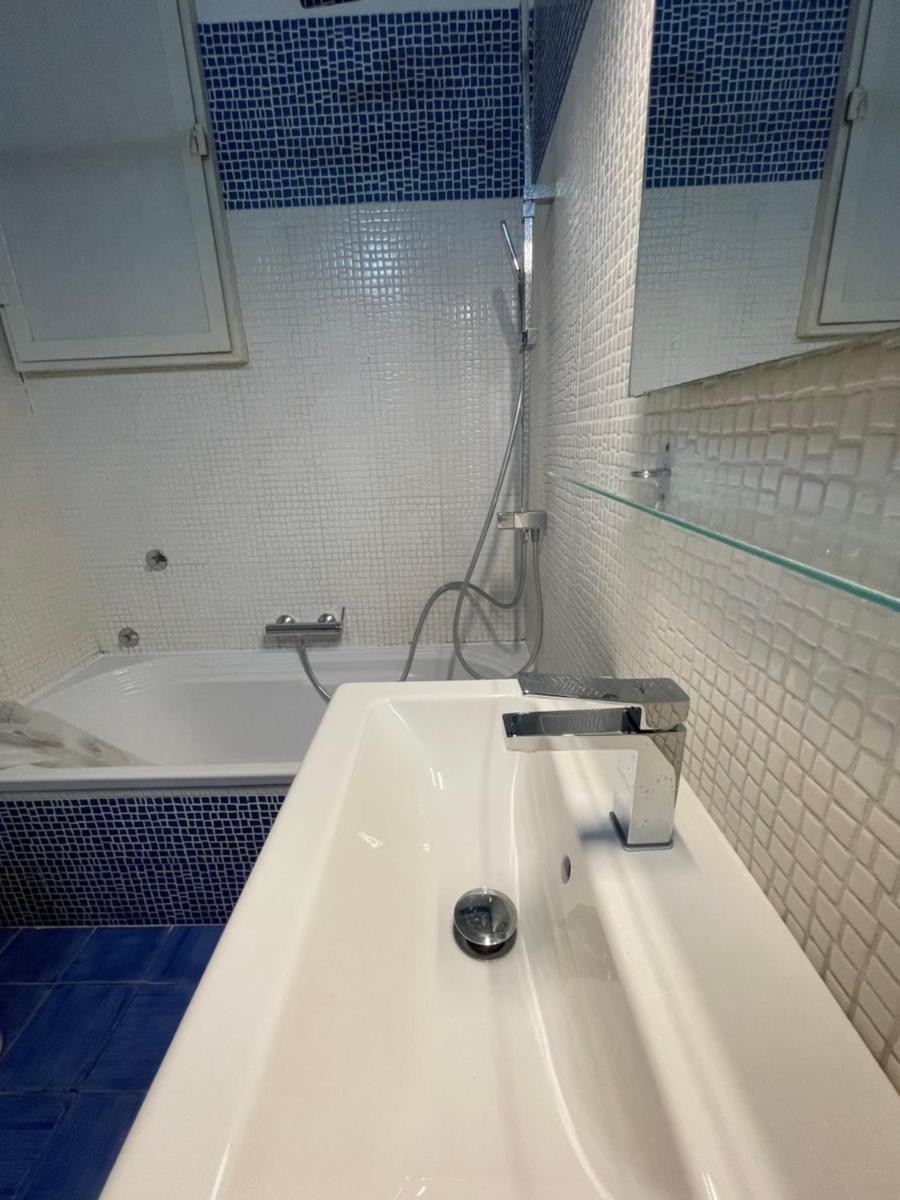 Carafe Apartment - Housity