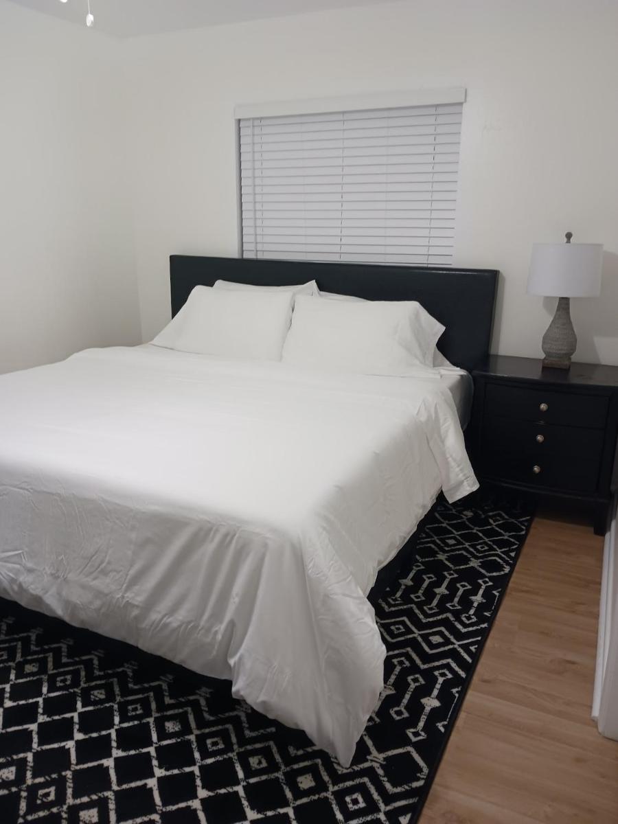 Suitetrails - Singer Island Stunner ** Sunset Shores ** Oasis By The Beach