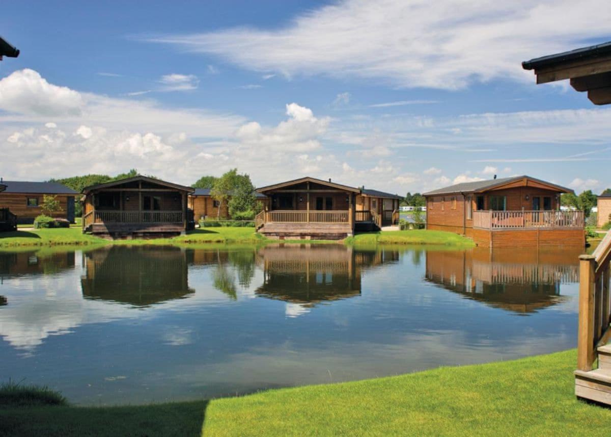 Dacre Lakeside Park - Housity
