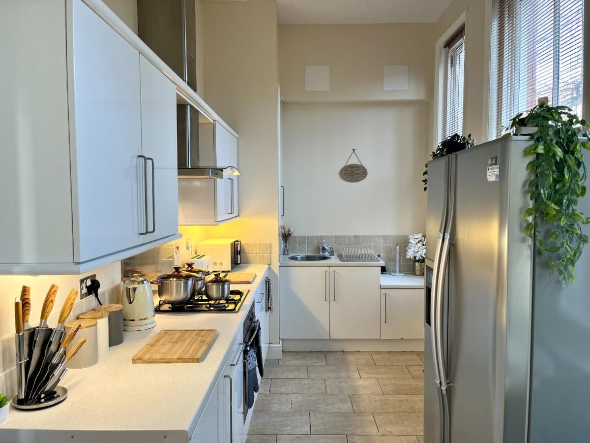 City Link - Mapperley Park Suite - Free parking,tram&busroutes,HSwifi,upto9 by KP - Housity