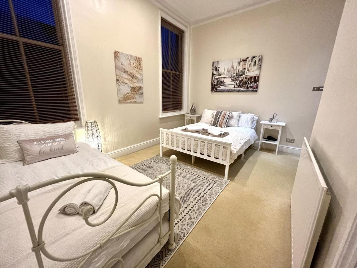 City Link - Mapperley Park Suite - Free parking,tram&busroutes,HSwifi,upto9 by KP - Housity