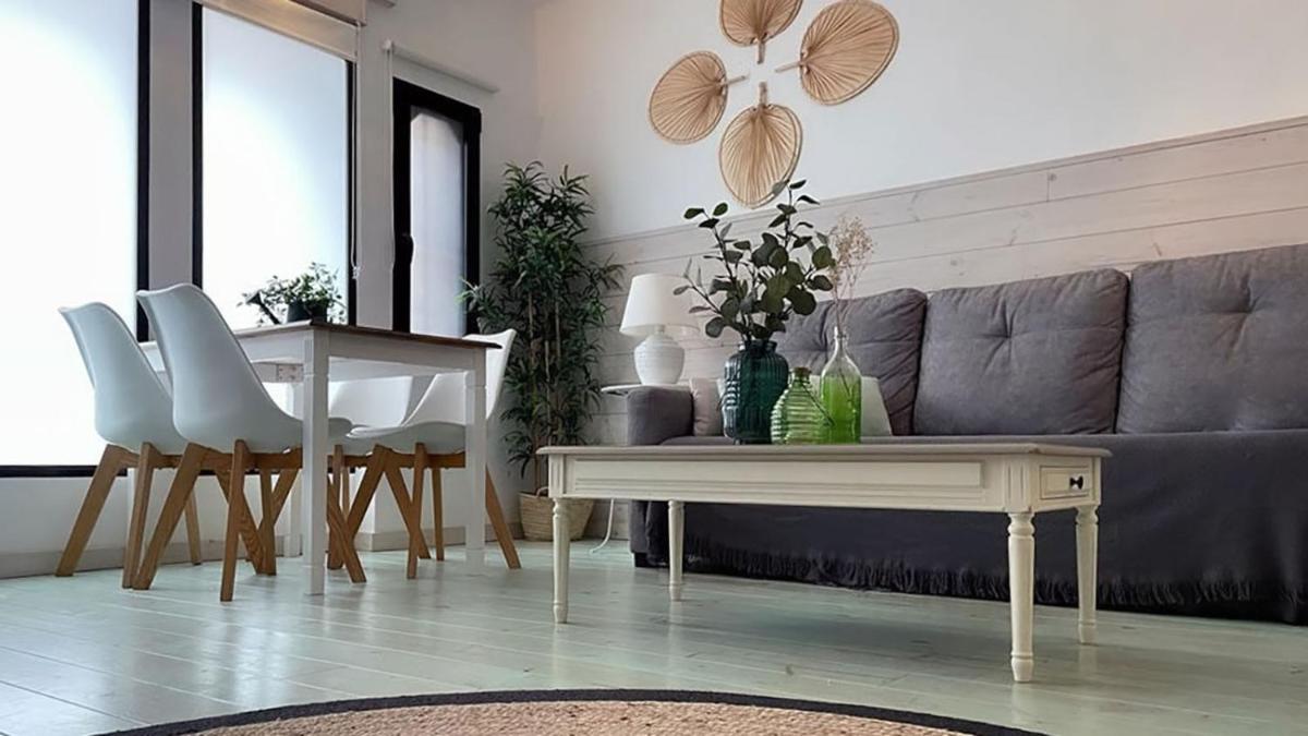 New Cozy Beach apartment, WiFi - Housity