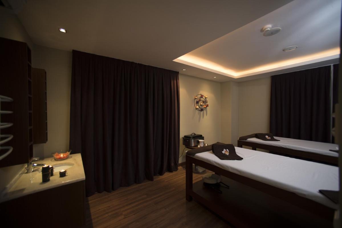 Uma cama ou camas num quarto em Vila Gale Alentejo Vineyard - Clube de Campo