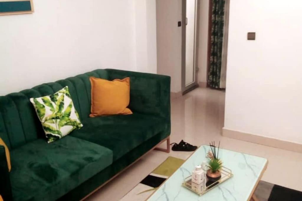 Tulsa Home - Douala - Bonamoussadi - Wifi - Canal+ - Housity