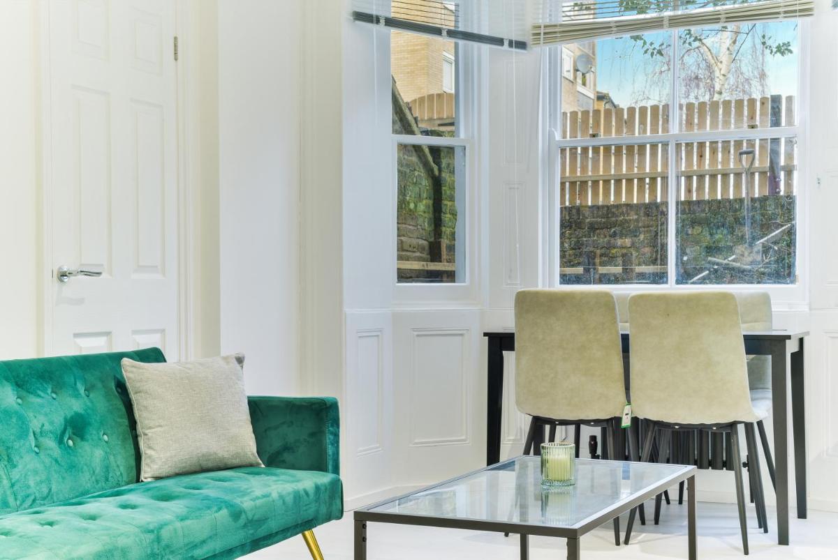 Amazing 2 Bed Apartment Clapham North - Housity