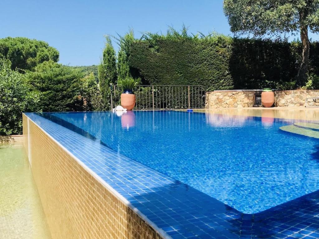 Villa Infinity by Costabravaway - Housity
