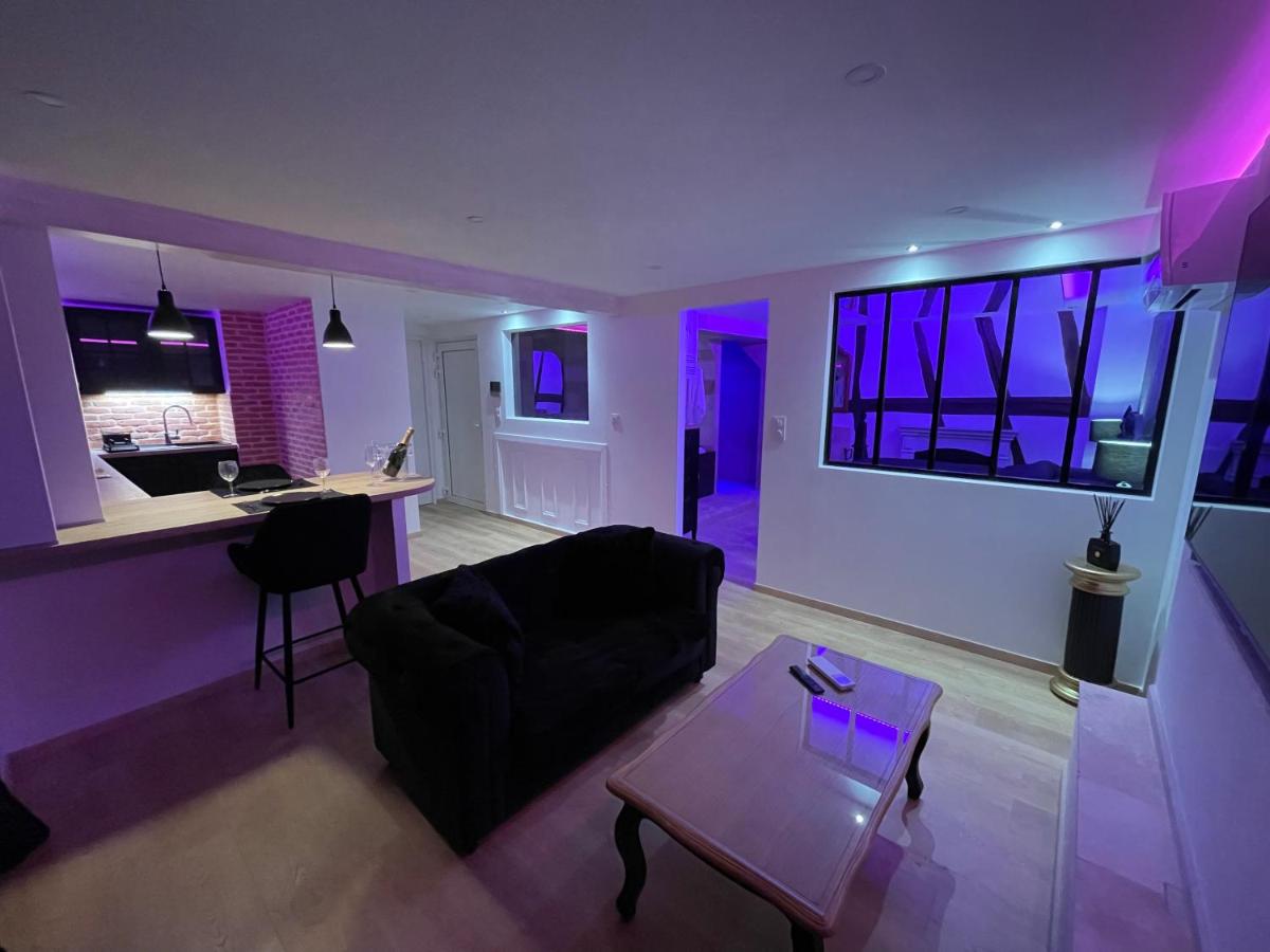 Le Jacuzzi - Housity