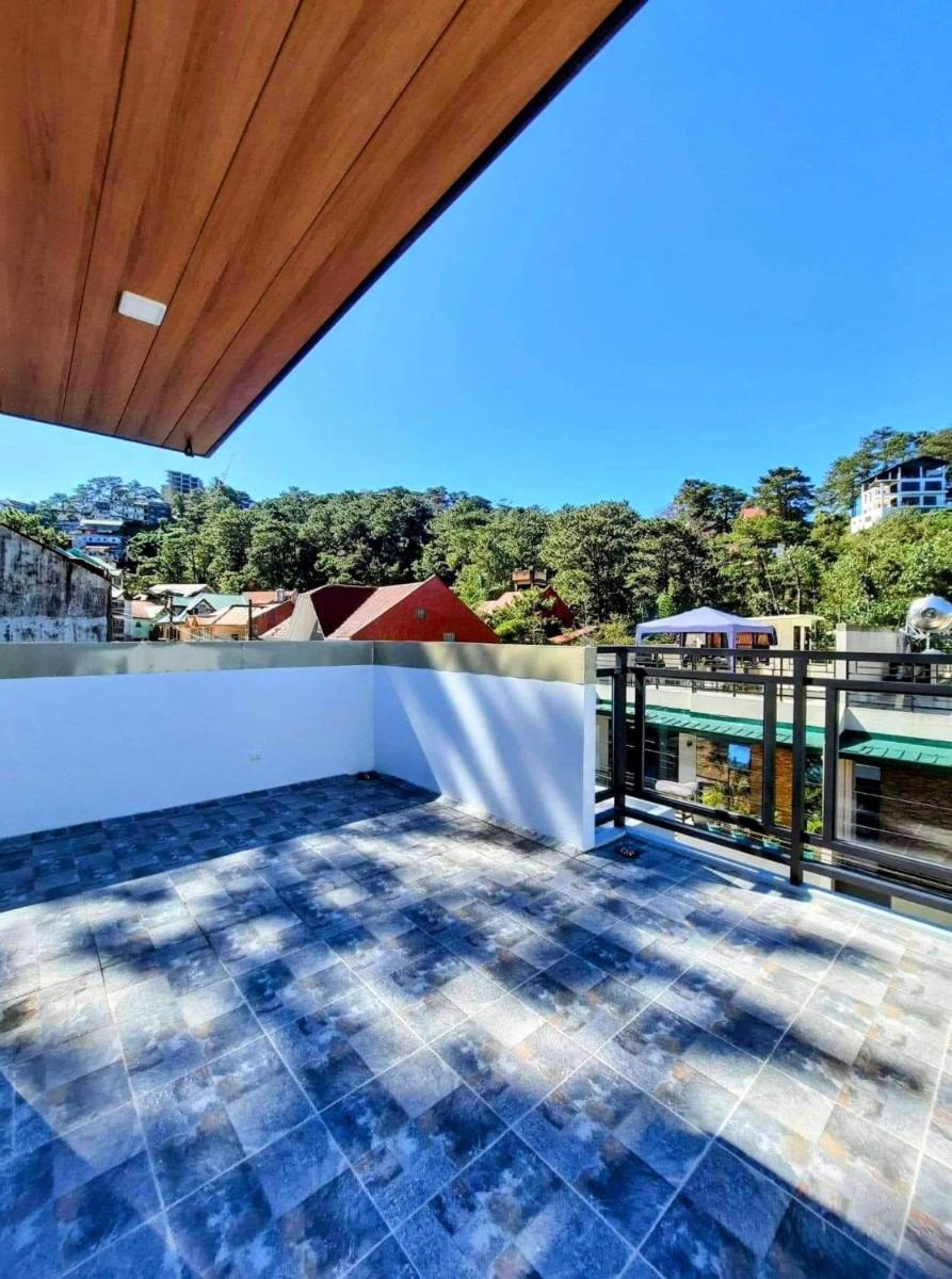 3 STOREY SOLO HOUSE IN BAGUIO - Hizvo