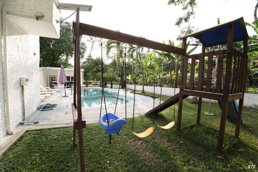 Casa con PISCINA PRIVADA a 4 min del IRTRA REU - Housity