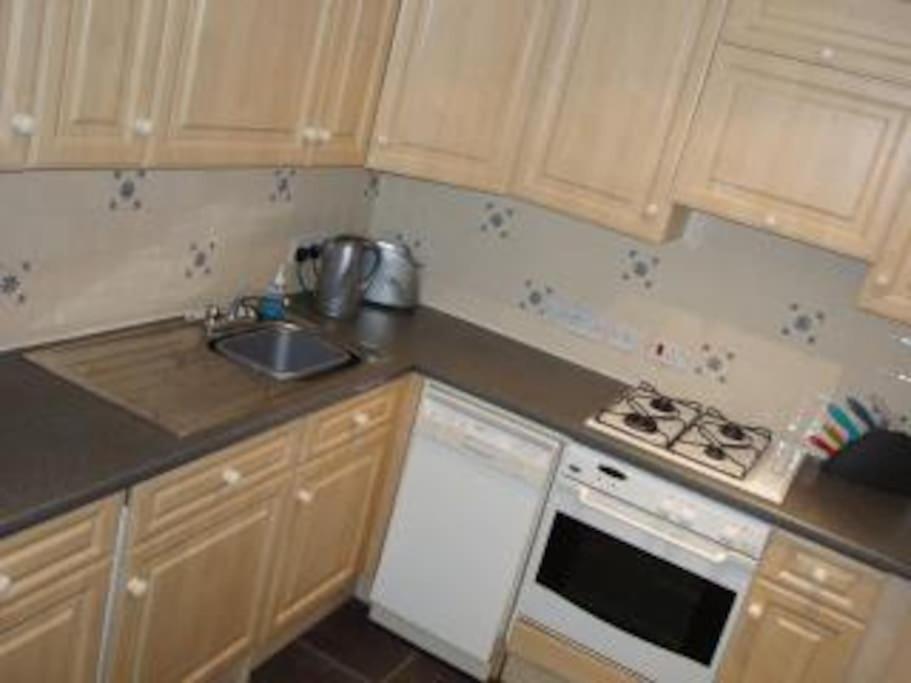 Regency Brighton Seafront Apartment - Housity