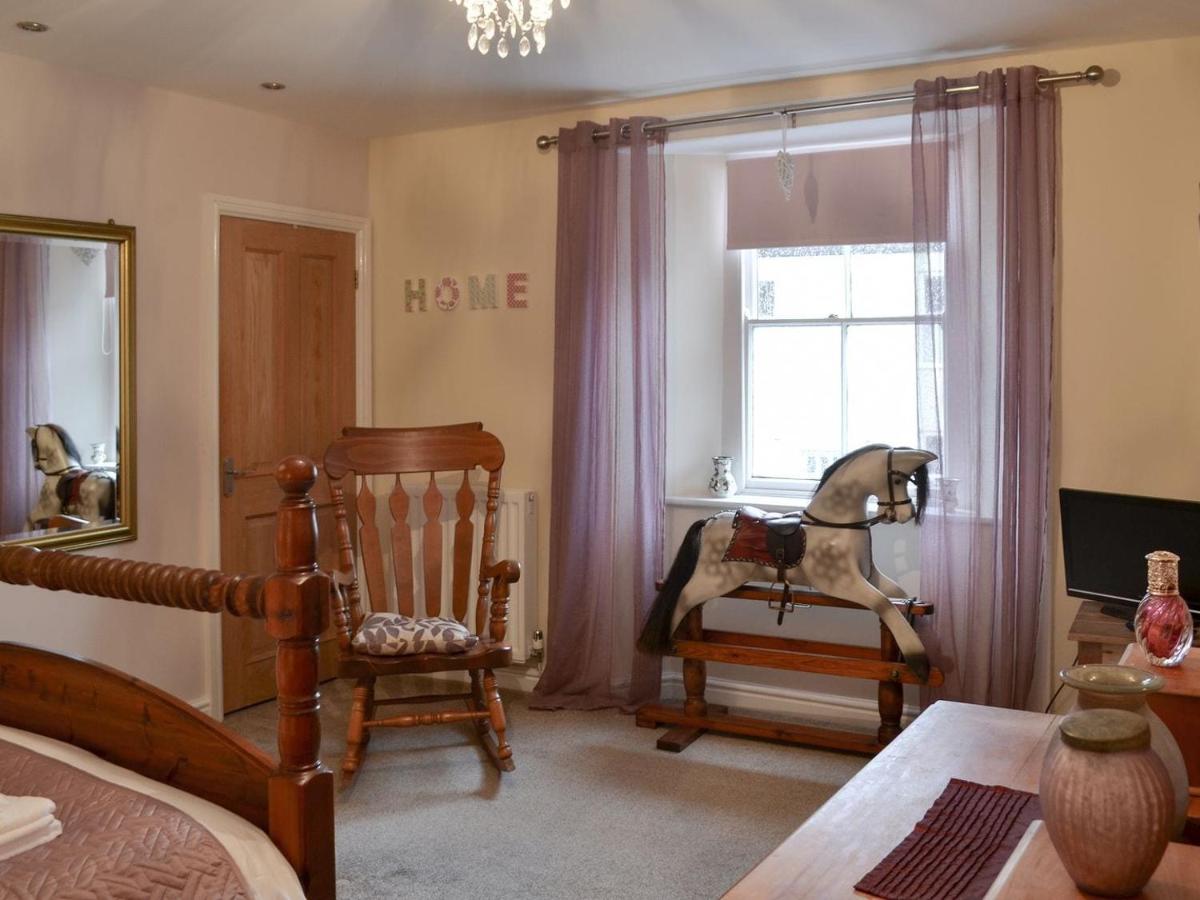 The Dun Cow - Housity