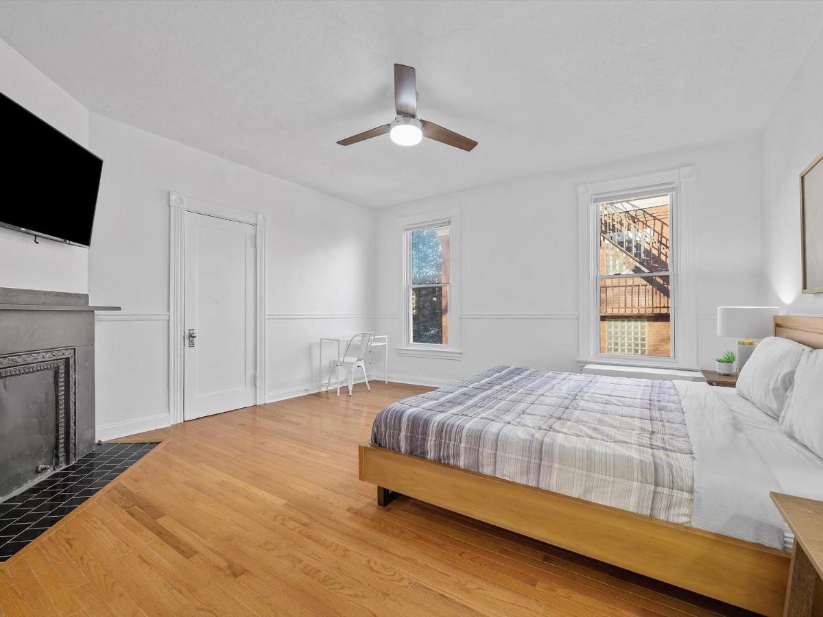 Bloomfield/Shadyside @H Spacious and Quiet Private Bedroom with Shared Bathroom - Housity