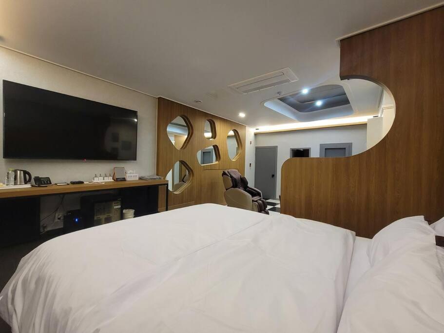 Bigbell House - Housity