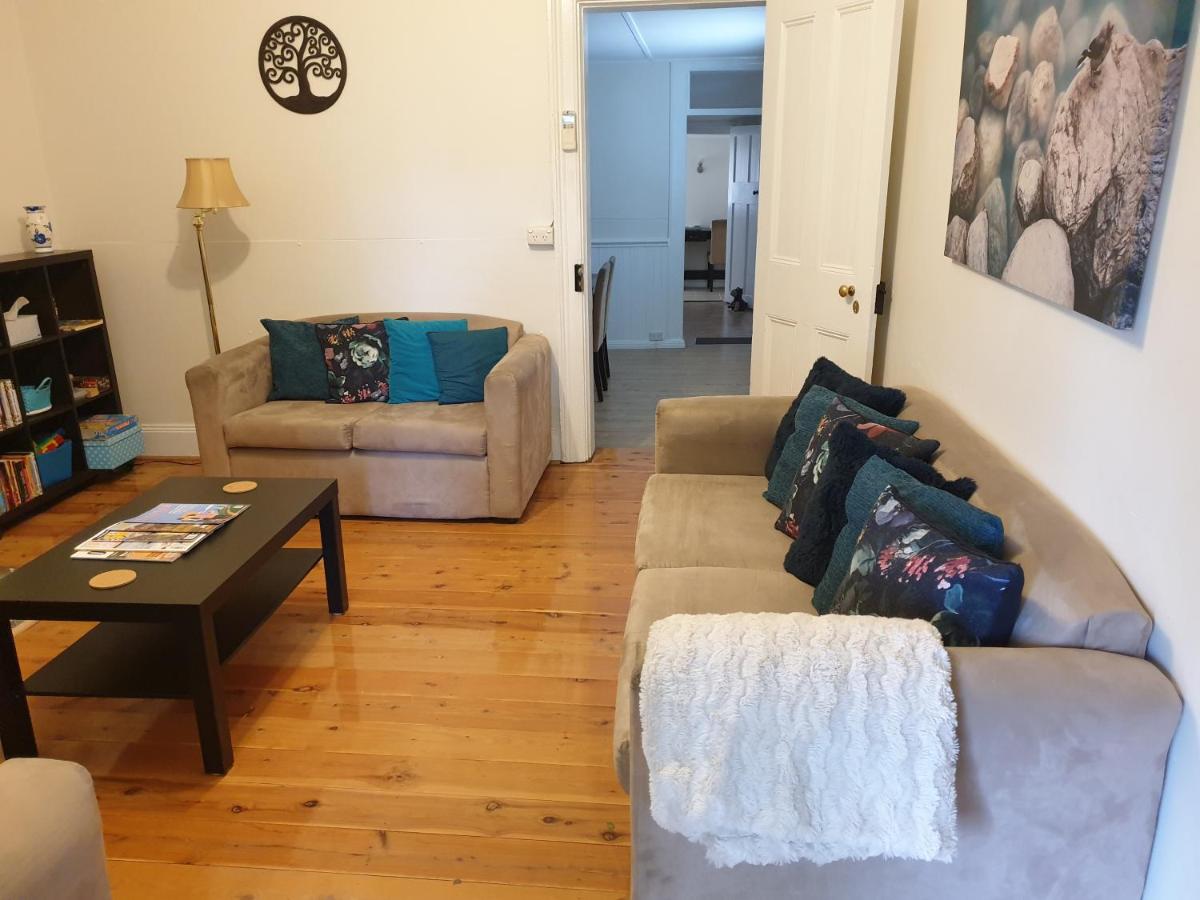 Browncoat Cottage Mudgee - Housity