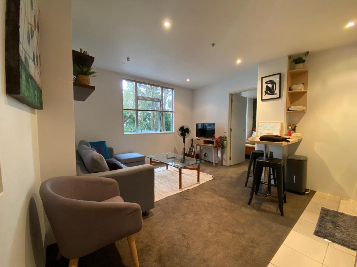 The landing by Spark Arena - Housity