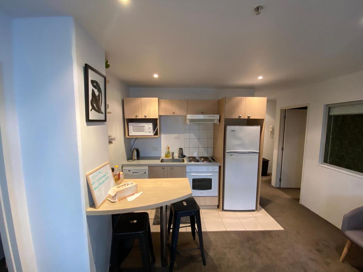 The landing by Spark Arena - Housity