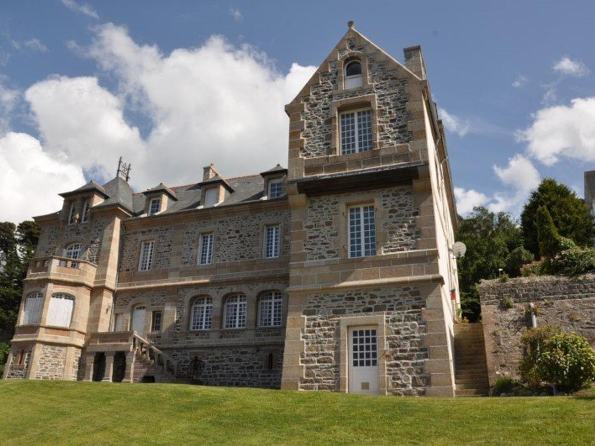 Appartement rénové au Château de Trestraou avec parking, proche plage et commerces - FR-1-368-163 - Housity