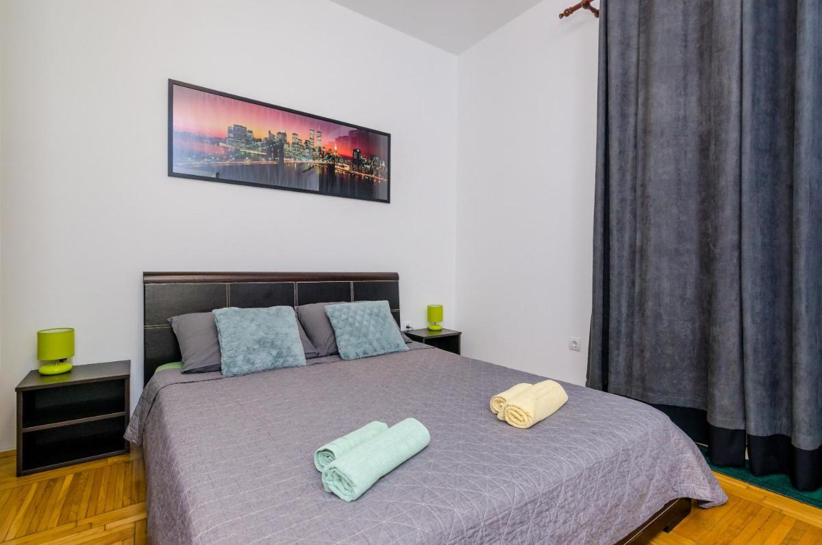 The Point Room - Housity