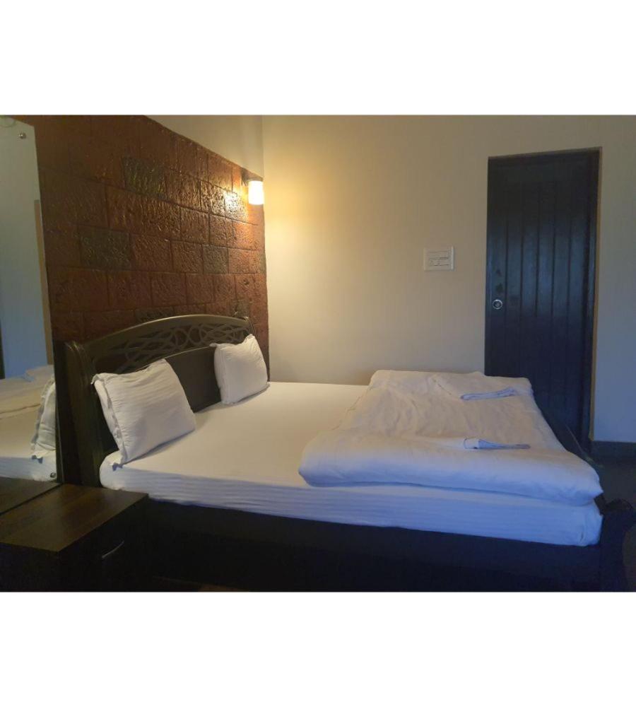 Bluebay Luxury Cottages - Malpe - Housity