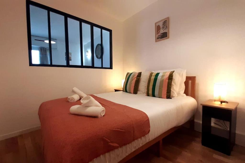 Sweet Apartment Paris Gambetta - Housity