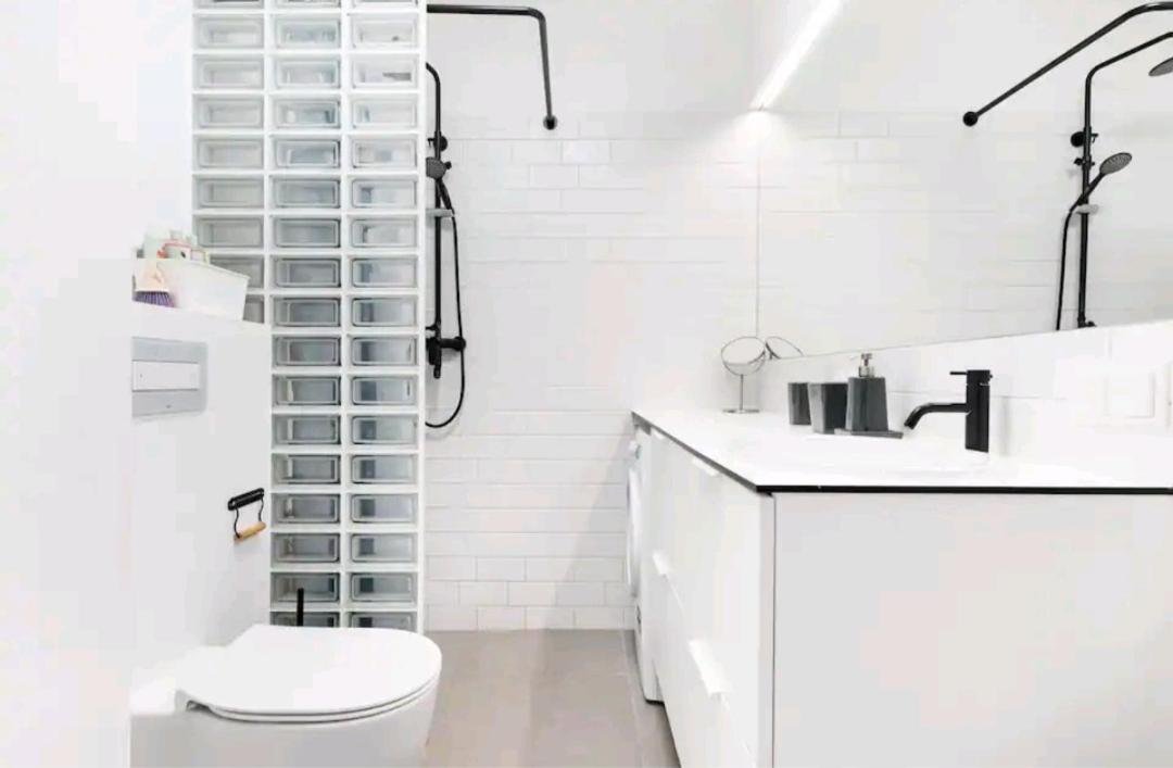 Brand New Old Town Park Apartment & Balcony - Housity