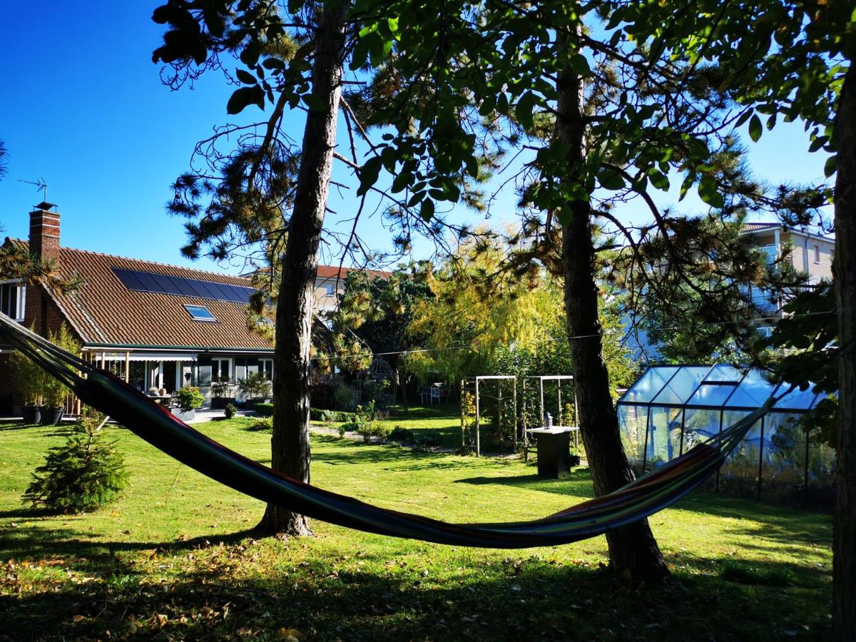 La Maison des Oiseaux. Roulotte - Housity
