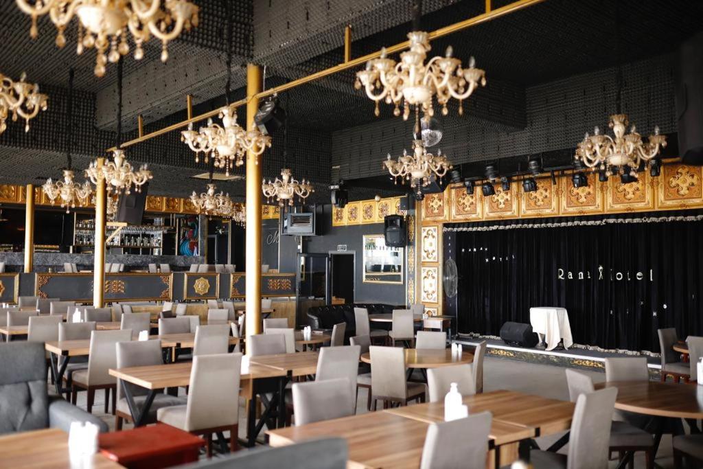 Ranax Hotel - Housity